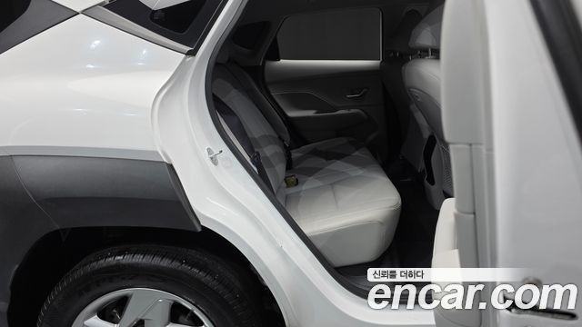Hyundai Kona 2023 — photo 11