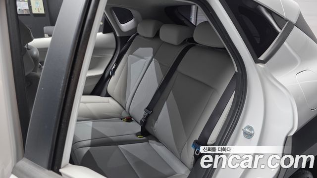 Hyundai Kona 2023 — photo 12