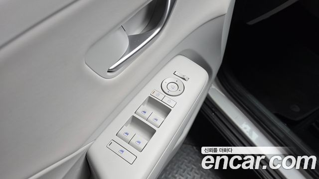Hyundai Kona 2023 — photo 15
