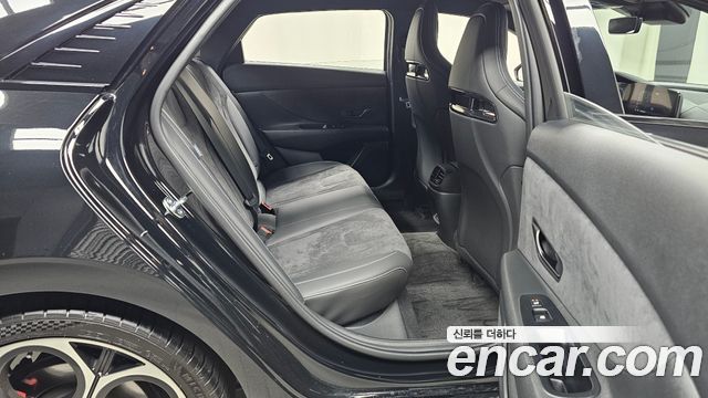 Hyundai AVANTE 2025 — photo 17