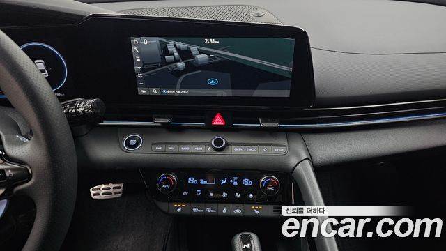 Hyundai AVANTE 2025 — photo 18