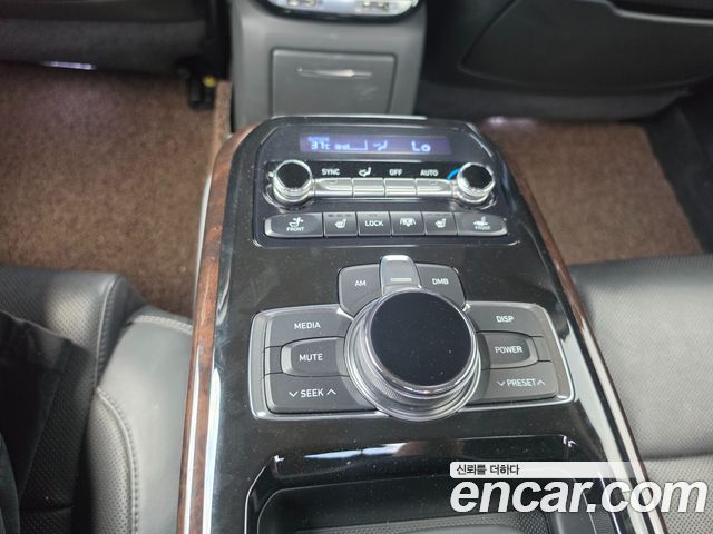 Genesis EQ900 2018 — photo 16