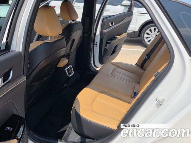 Kia K5 2023 — photo 9