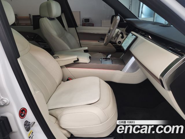 Land Rover Range Rover 2024 — photo 12