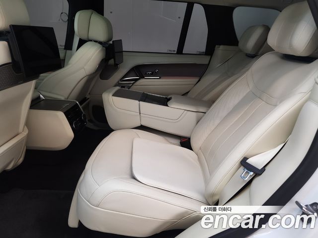 Land Rover Range Rover 2024 — photo 13