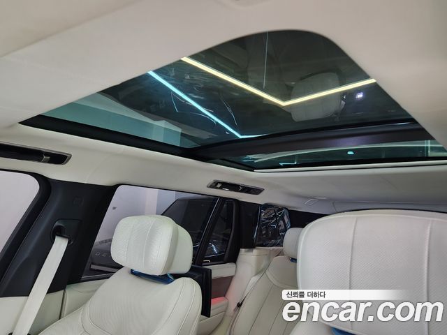 Land Rover Range Rover 2024 — photo 15