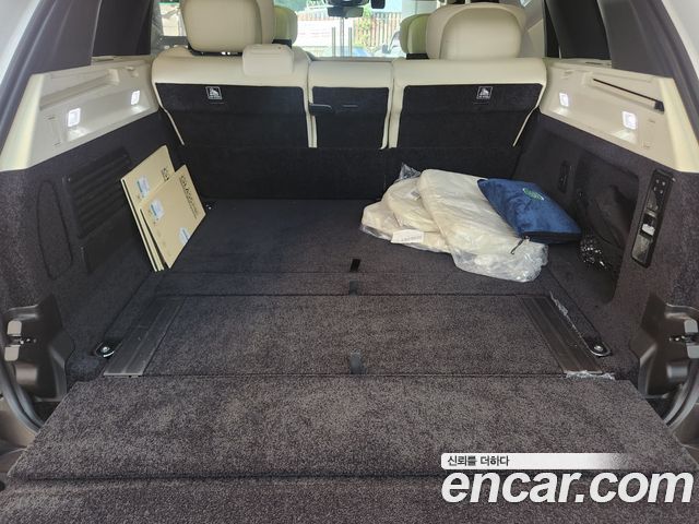 Land Rover Range Rover 2024 — photo 16