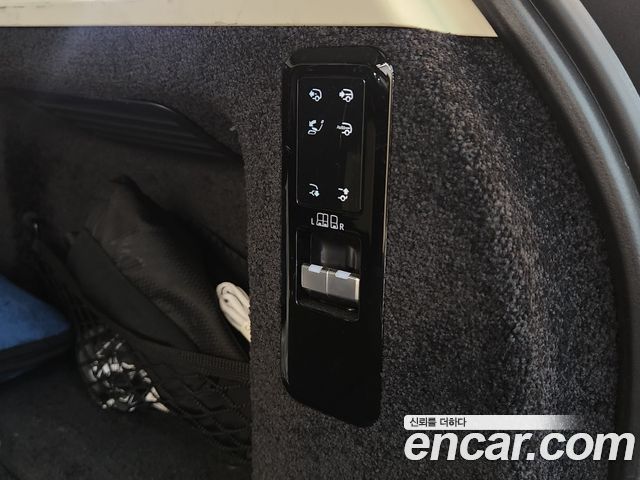 Land Rover Range Rover 2024 — photo 17