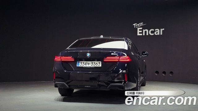 BMW 5-Series 2025 — photo 4