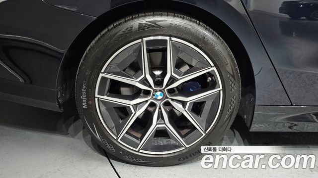 BMW 5-Series 2025 — photo 5