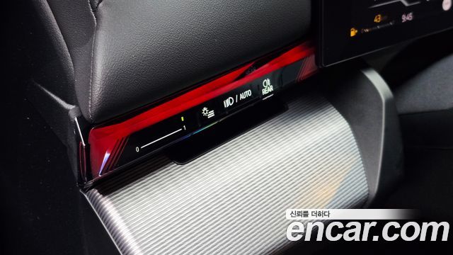 BMW 5-Series 2025 — photo 12