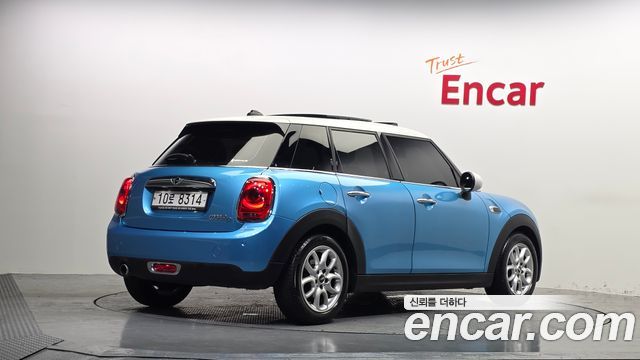 Mini Cooper 2016 — photo 2