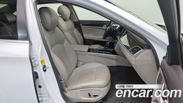Hyundai Genesis 2014 — photo 11
