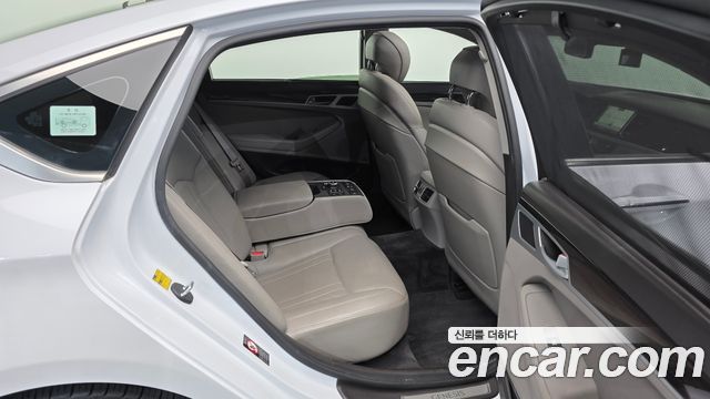 Hyundai Genesis 2014 — photo 12