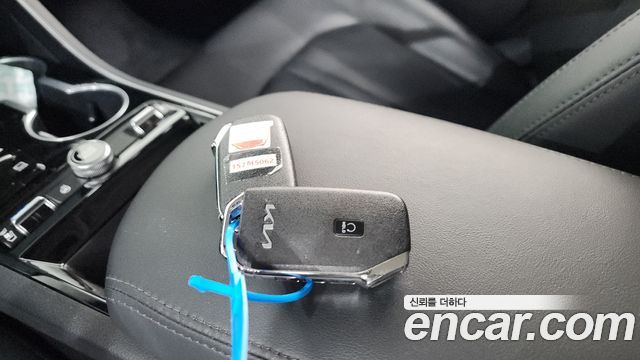 Kia K5 2023 — photo 21