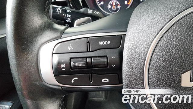 Kia K5 2023 — photo 22