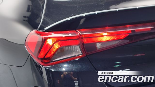 Kia K5 2023 — photo 9