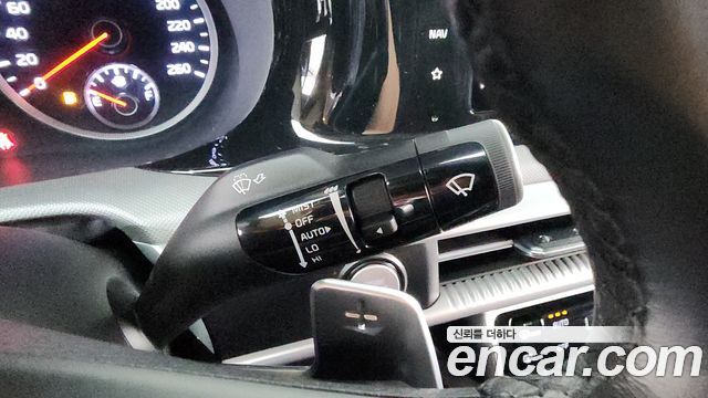 Kia K5 2023 — photo 28