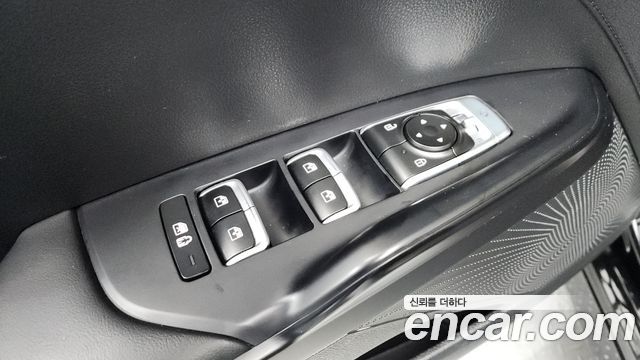 Kia K5 2023 — photo 29
