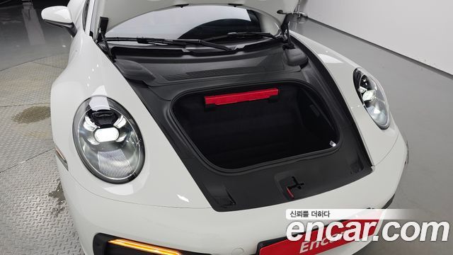 Porsche 911 2024 — photo 6