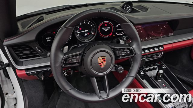 Porsche 911 2024 — photo 12
