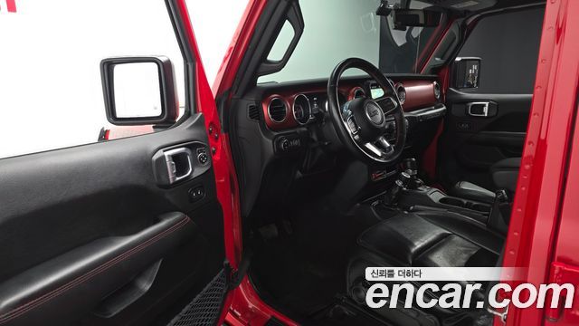 Jeep Wrangler 2022 — photo 13