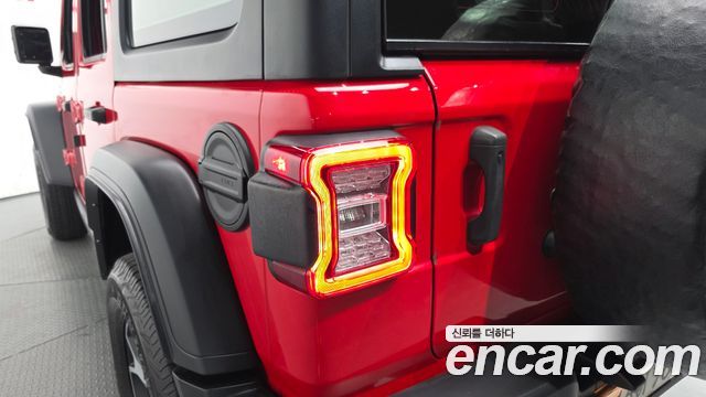 Jeep Wrangler 2022 — photo 9