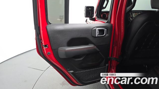 Jeep Wrangler 2022 — photo 15