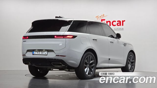 Land Rover Range Rover Sport 2025 — photo 2