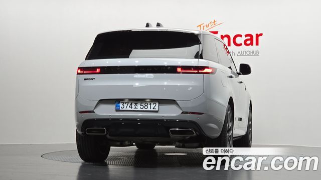 Land Rover Range Rover Sport 2025 — photo 4