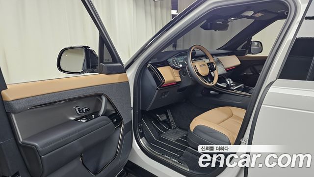 Land Rover Range Rover Sport 2025 — photo 13