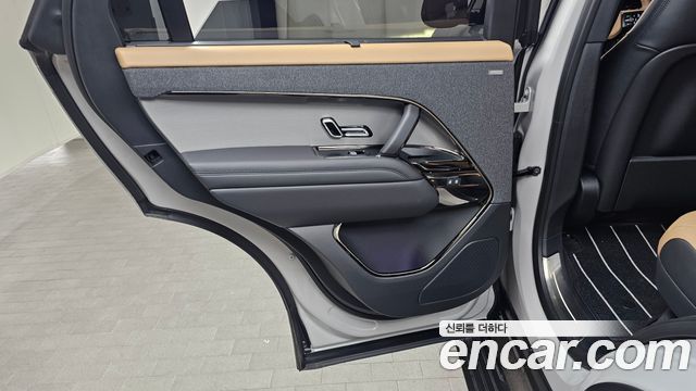 Land Rover Range Rover Sport 2025 — photo 15