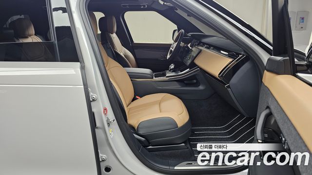 Land Rover Range Rover Sport 2025 — photo 16
