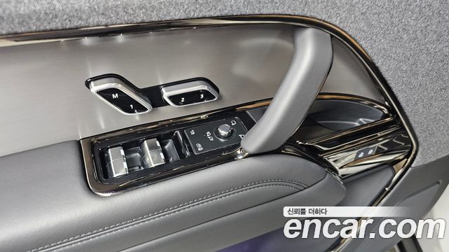 Land Rover Range Rover Sport 2025 — photo 29