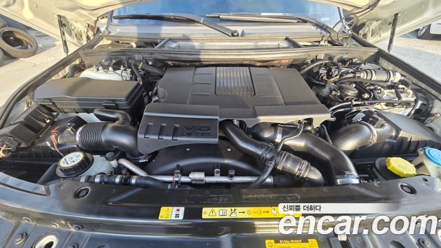 Land Rover Range Rover 2011 — photo 6