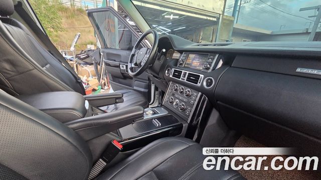 Land Rover Range Rover 2011 — photo 20
