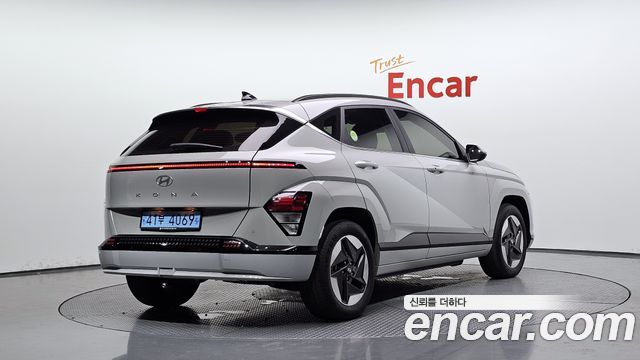 Hyundai Kona 2023 — photo 2