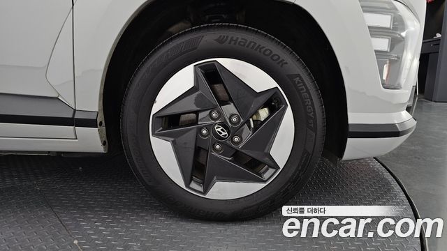 Hyundai Kona 2023 — photo 7