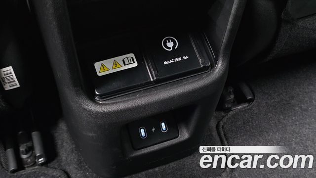 Hyundai Kona 2023 — photo 28