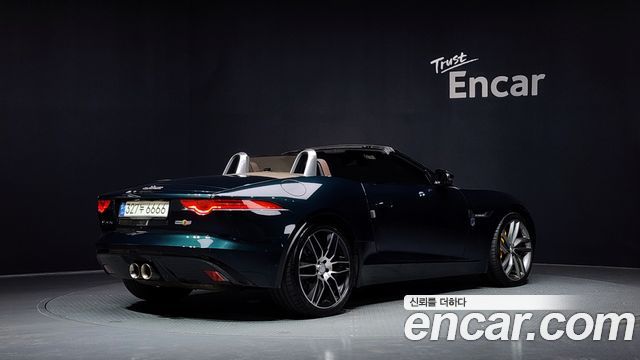Jaguar F-TYPE 2016 — photo 2