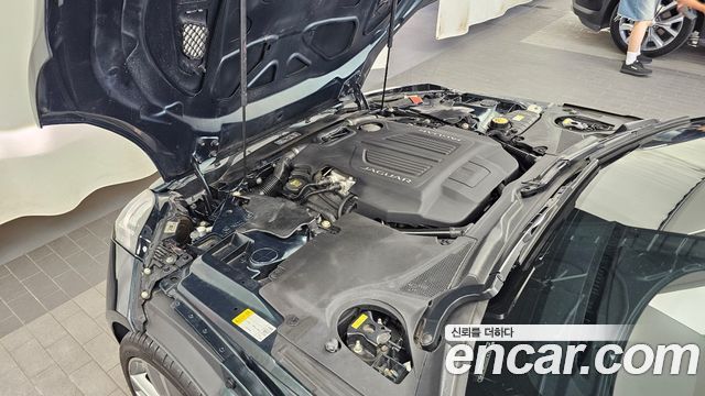 Jaguar F-TYPE 2016 — photo 6