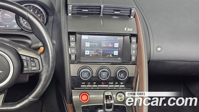Jaguar F-TYPE 2016 — photo 13