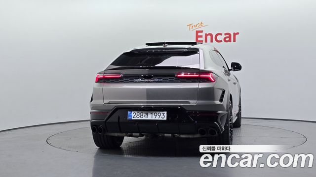 Lamborghini Urus 2025 — photo 4