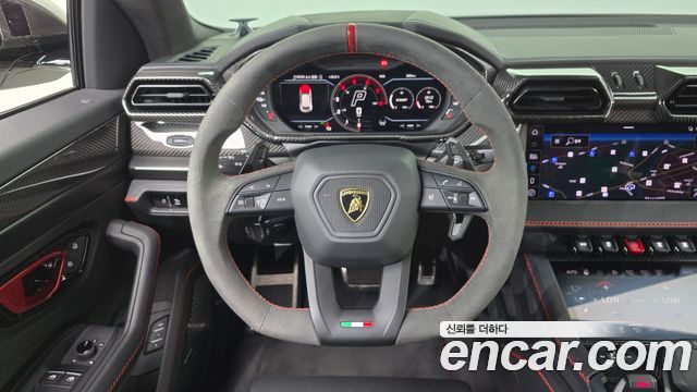 Lamborghini Urus 2025 — photo 19