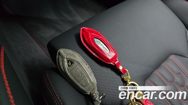 Lamborghini Urus 2025 — photo 21