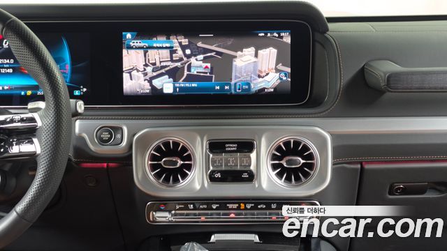 Mercedes-Benz G-Class 2025 — photo 20