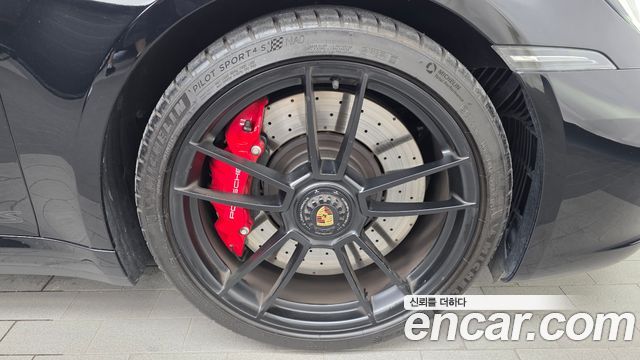 Porsche 911 2023 — photo 7
