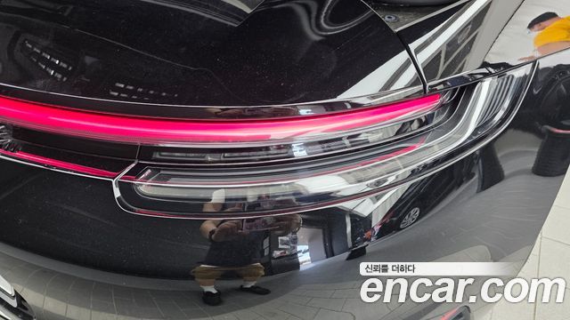 Porsche 911 2023 — photo 9