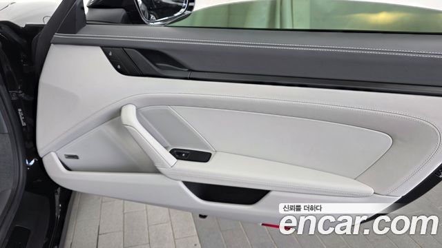 Porsche 911 2023 — photo 15