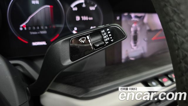 Porsche 911 2023 — photo 28